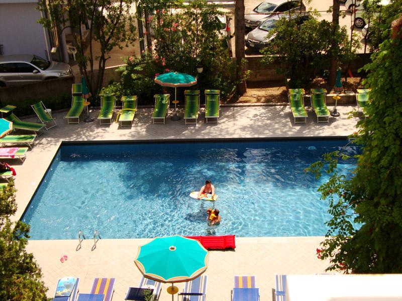 Club Hotel Gabicce Mare Dış mekan fotoğraf